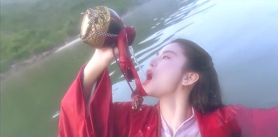 《倚天屠龙记》演员现状走向何方?周海媚离世,叶童不育,马景涛婚姻成谜