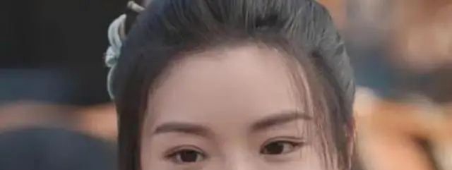 狗仔爆料；毛晓彤脸垮了，经常在房间里发脾气！