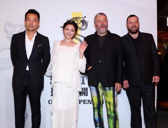 台媒:大S这次不该提告汪小菲,因为这反而会使大S自己越陷越深