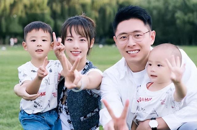 这次,36岁靠美貌翻身的张嘉倪,又给娱乐圈来了个“回马枪”