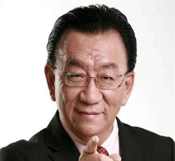 侯耀华直言：贾仑非大师兄，我与他不相识，侯家门槛高不易进