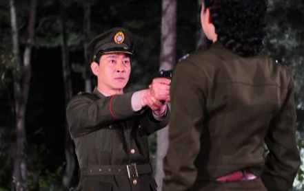 31集谍战大作来袭,潜伏英雄舍生忘死,敌我暗战,错综复杂