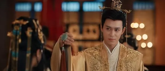 吴谨言新剧《春花焰》：刘学义与陈楚河争锋相对，收视狂飙