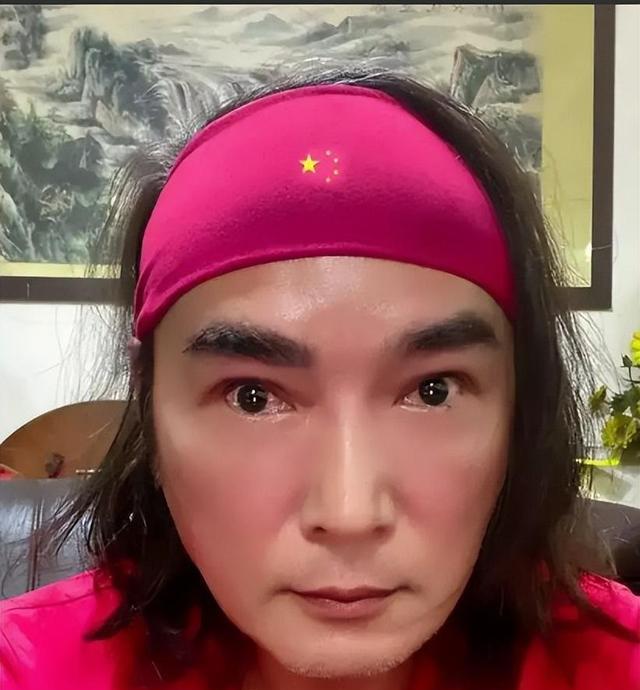 我们仿佛都是韭菜！这5个过气明星把 “情怀” 做成了 “生意”