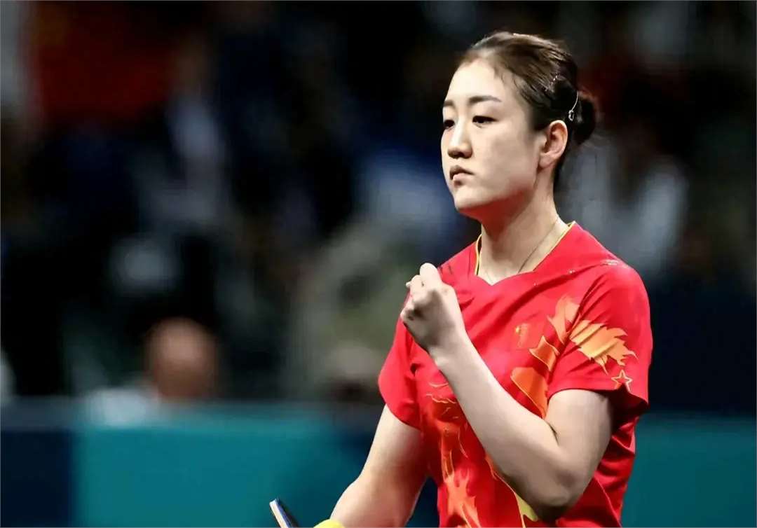 精致的美甲和粗糙的掌心，是孙颖莎不够努力？还是陈梦运气太好了