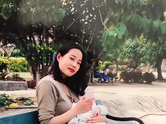 万万没想到，41岁的霍启山竟然以这种方式，成为了“全网焦点”！