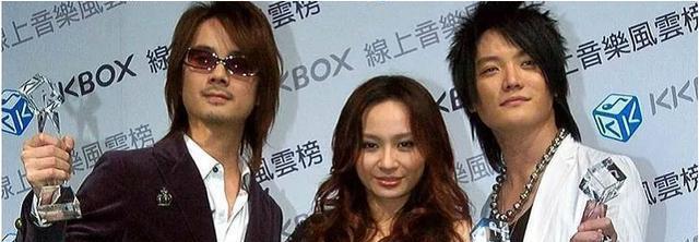 飞儿乐团阿沁“深夜开战”詹雯婷！公开“抄袭证据”气炸：告到底