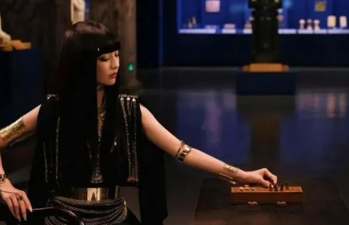 唐嫣又嫩了，刘涛变美了，但我却被佟丽娅惊艳了