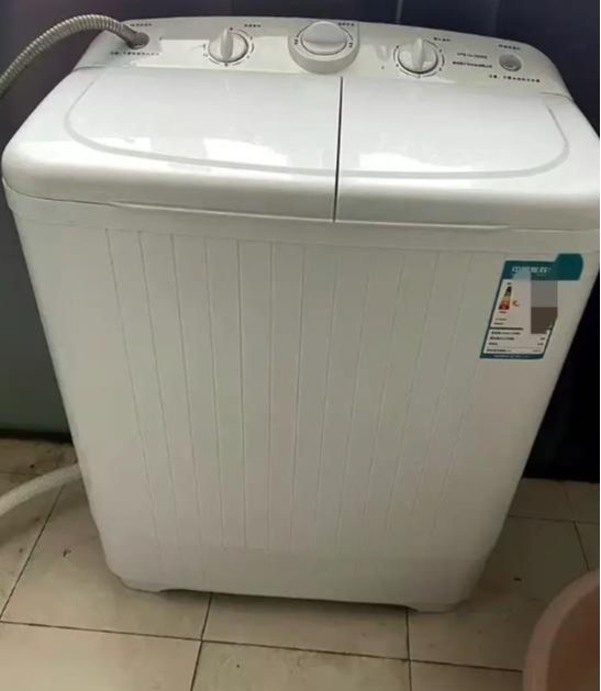 “半自动洗衣机”被淘汰了？这6个缺点，一般人难以忍受！