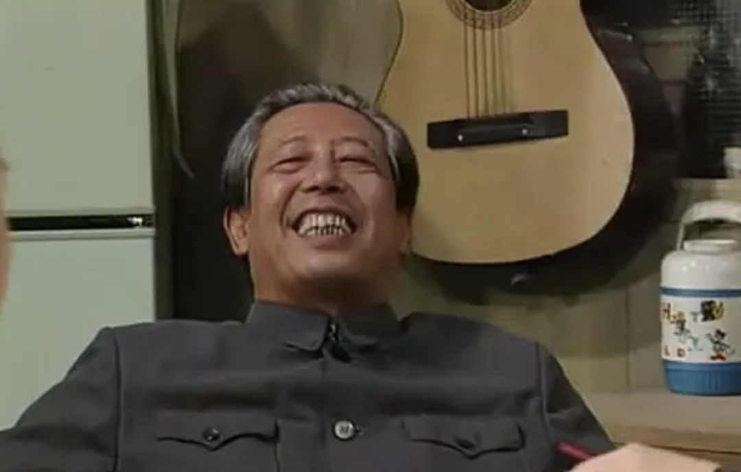 演员文兴宇：一生嗜烟如命，7字遗言感动世人，遗孀至今无法释怀