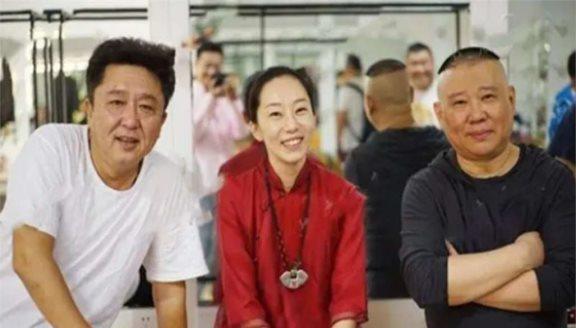 十多年过去了，那个说要帮侯耀文照顾女儿的郭德纲，履行承诺了吗