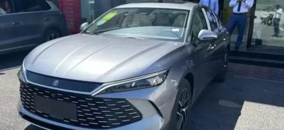 比亚迪新款电动车曝光,老车主哭晕在厕所!