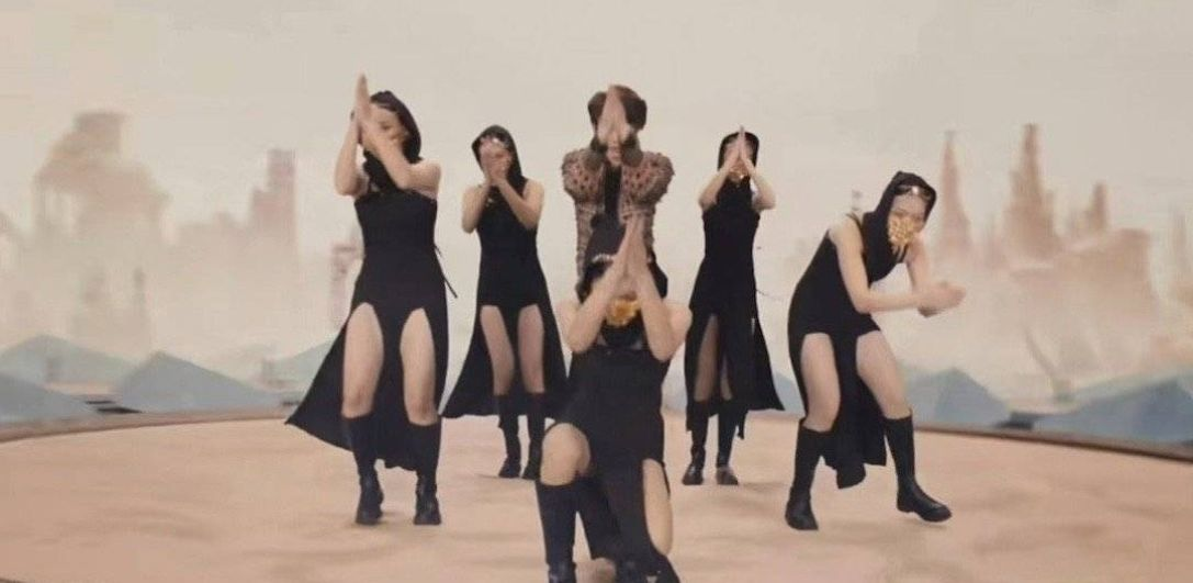 刘宇方辟谣抄袭张艺兴!粉丝却想换掉工作室?自己打起来了