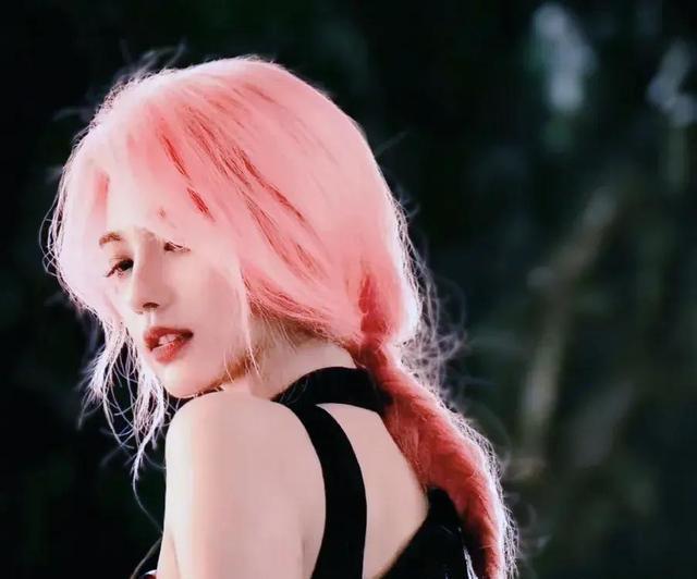 女演员长相多重要,《异人之下》夏禾剧版和电影版对比,差距明显