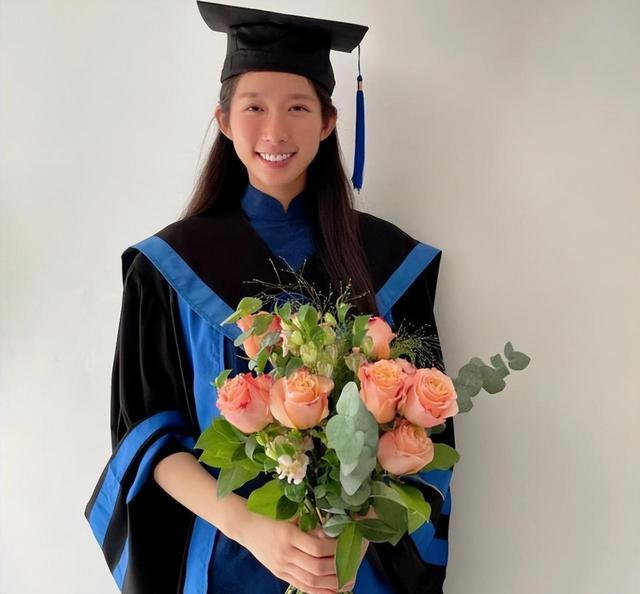 万万没想到，41岁的霍启山竟然以这种方式，成为了“全网焦点”！