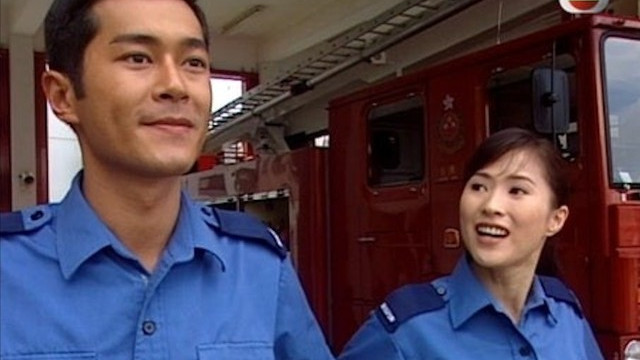 昔日香港动作女星被偶遇，生图曝光惹关注，粉丝吓坏了