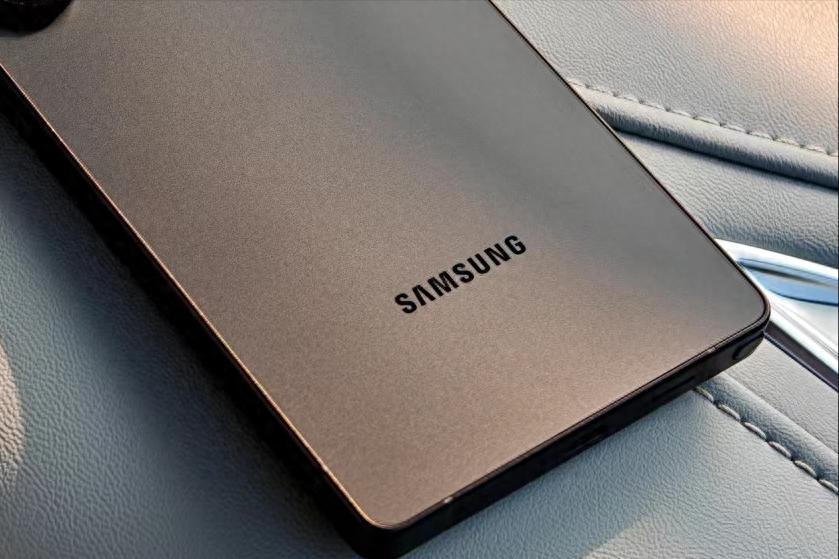 三星旗艦降價“太猛了”！512GB降價3501元，驍龍8至尊+2K直屏