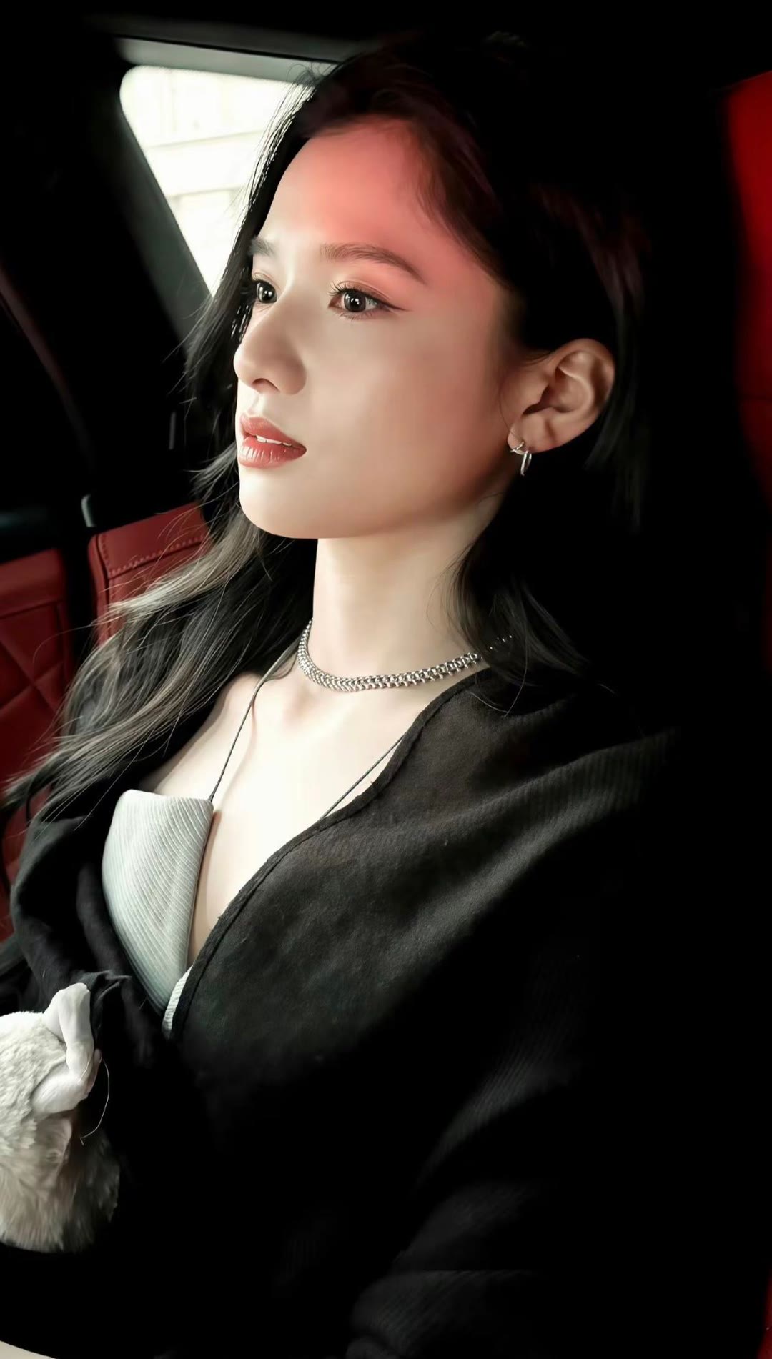 张靓仪，身材完美曲线