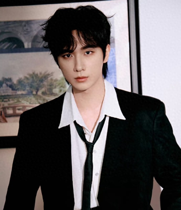 李宏毅和芒果娱乐解约赔偿1308万,没钱被强制执行,何炅说对了