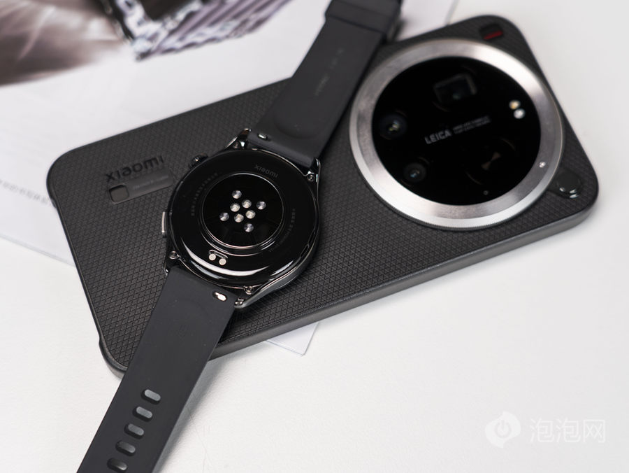 Xiaomi Watch 5評測：打響指控家電，重新定義智能手表交互
