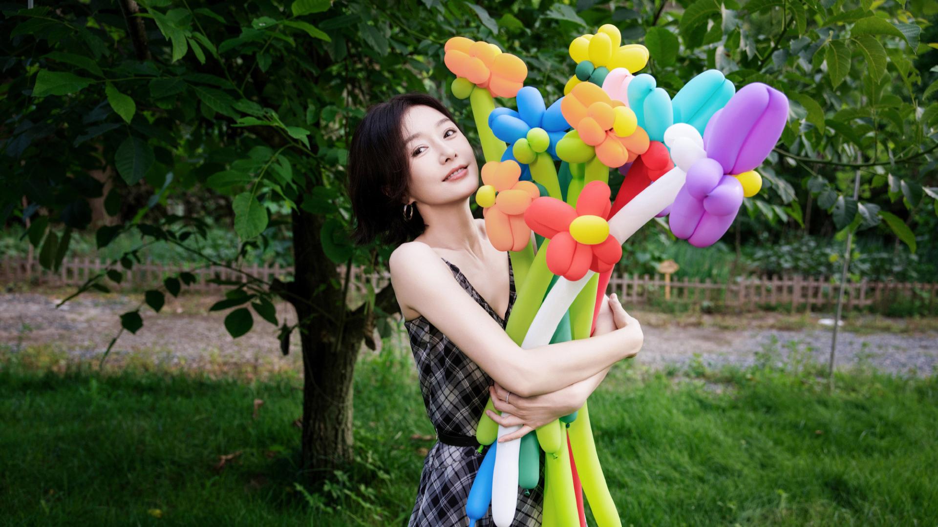 女明星，秦岚，韵味十足