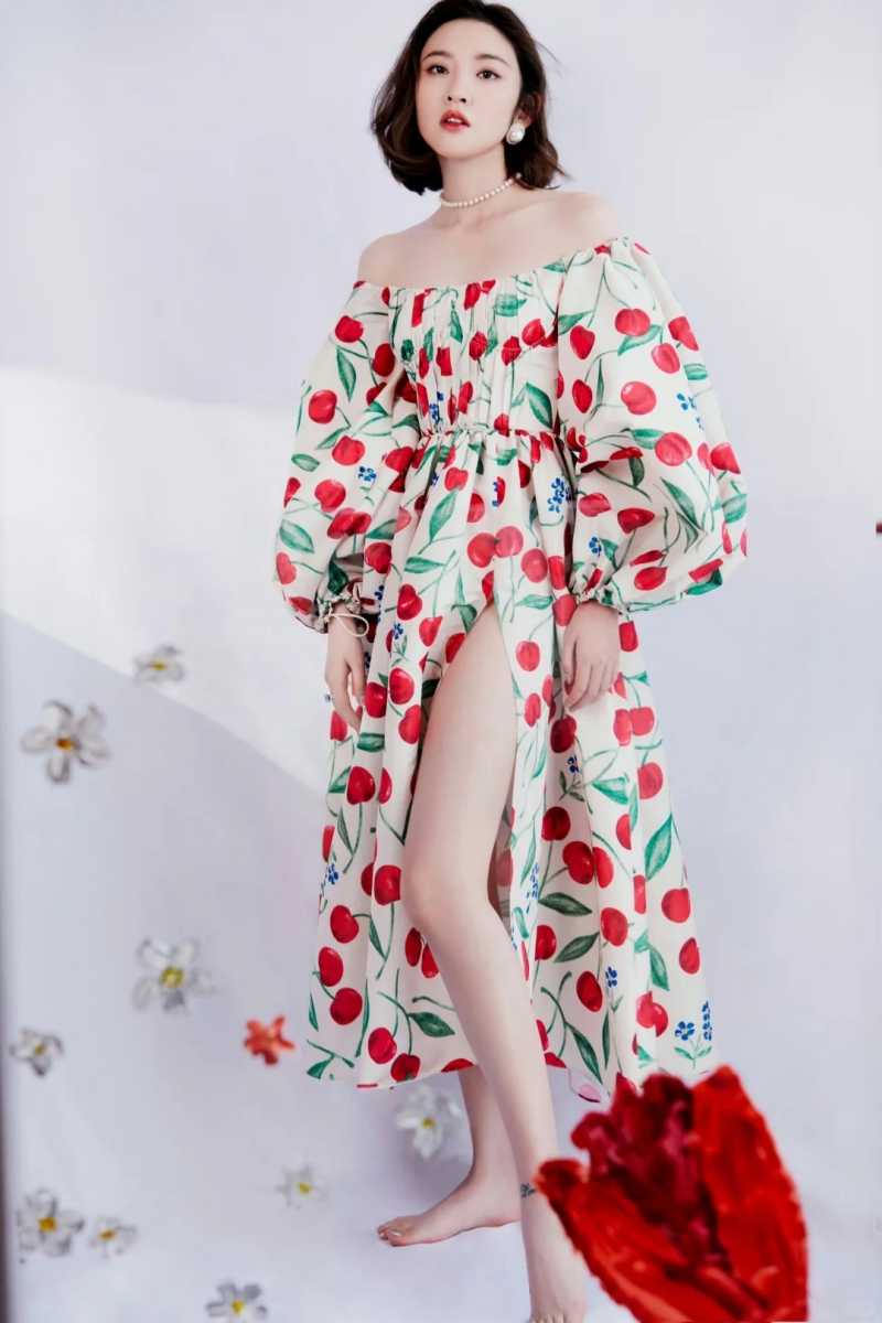 唐艺昕，从脚趾开始美