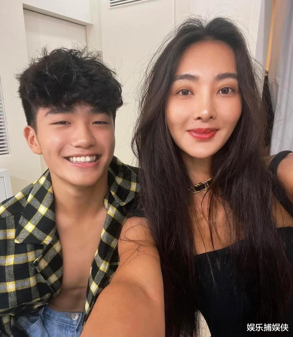 曹格儿子官宣恋情,这份美好情感让人羡慕不已!