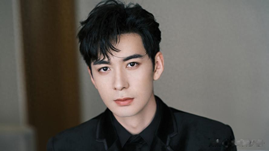 演员陈星旭踪迹成谜，工作室回应引发猜测热潮