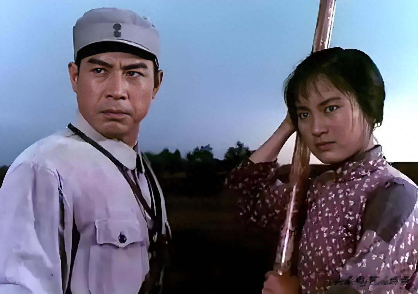 七十年代,2部重拍的战争电影,诞生2位英俊男星，如今他俩怎样了？