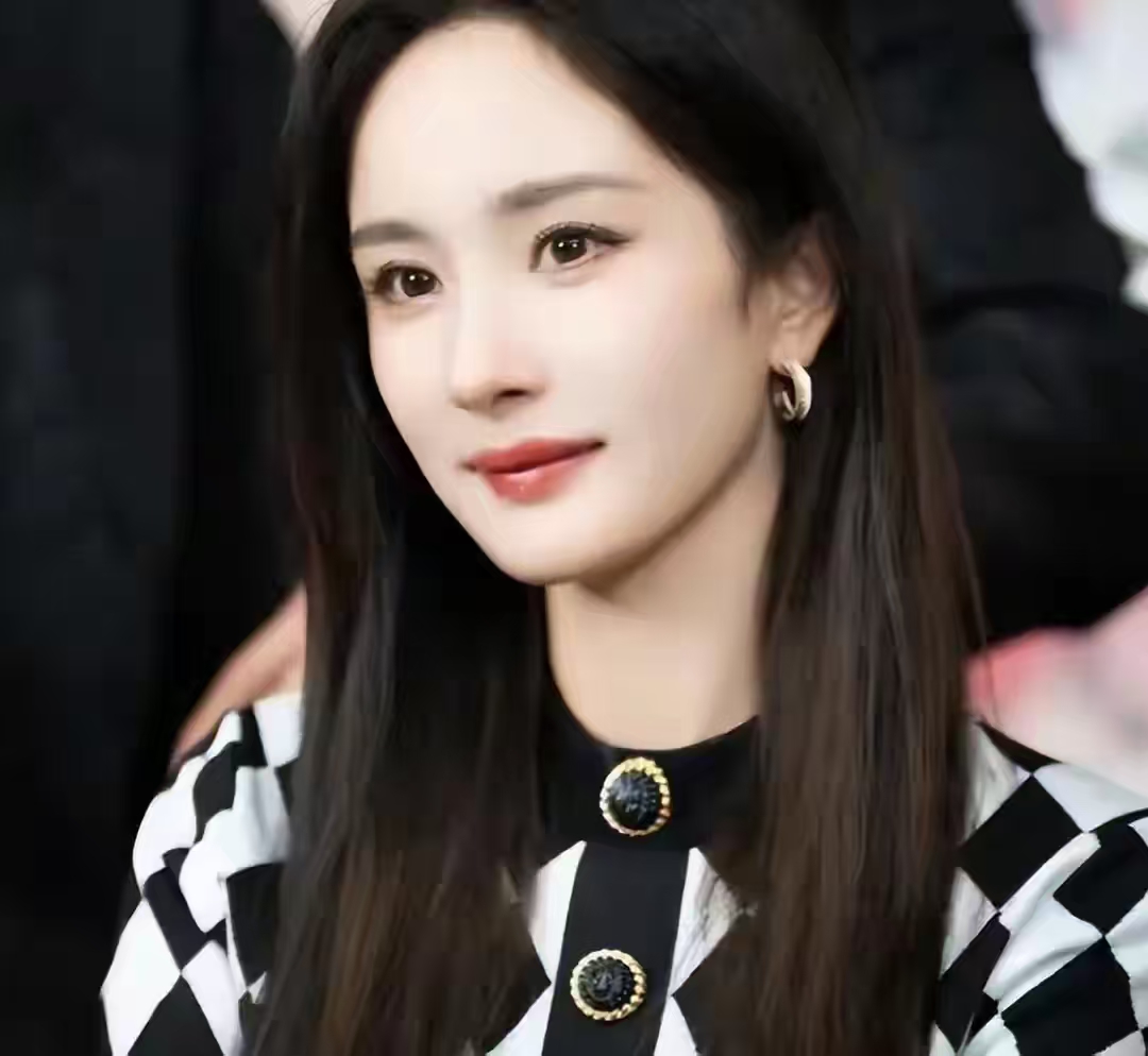 风水轮流转,曾经被嘲的杨幂和众星捧月的赵丽颖,如今口碑对了调