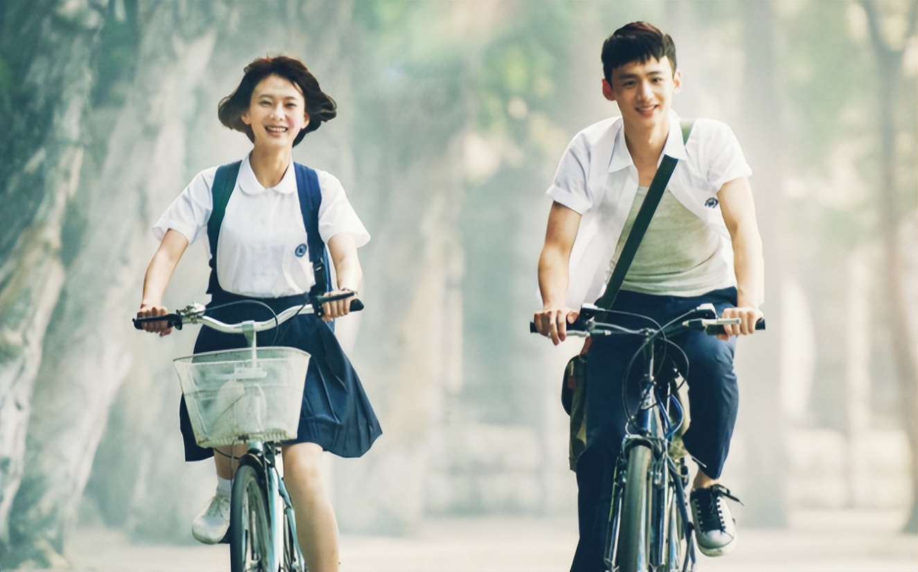 郑晓龙宠着、丁勇岱护着，长相平平却资源不断，他到底啥来头？