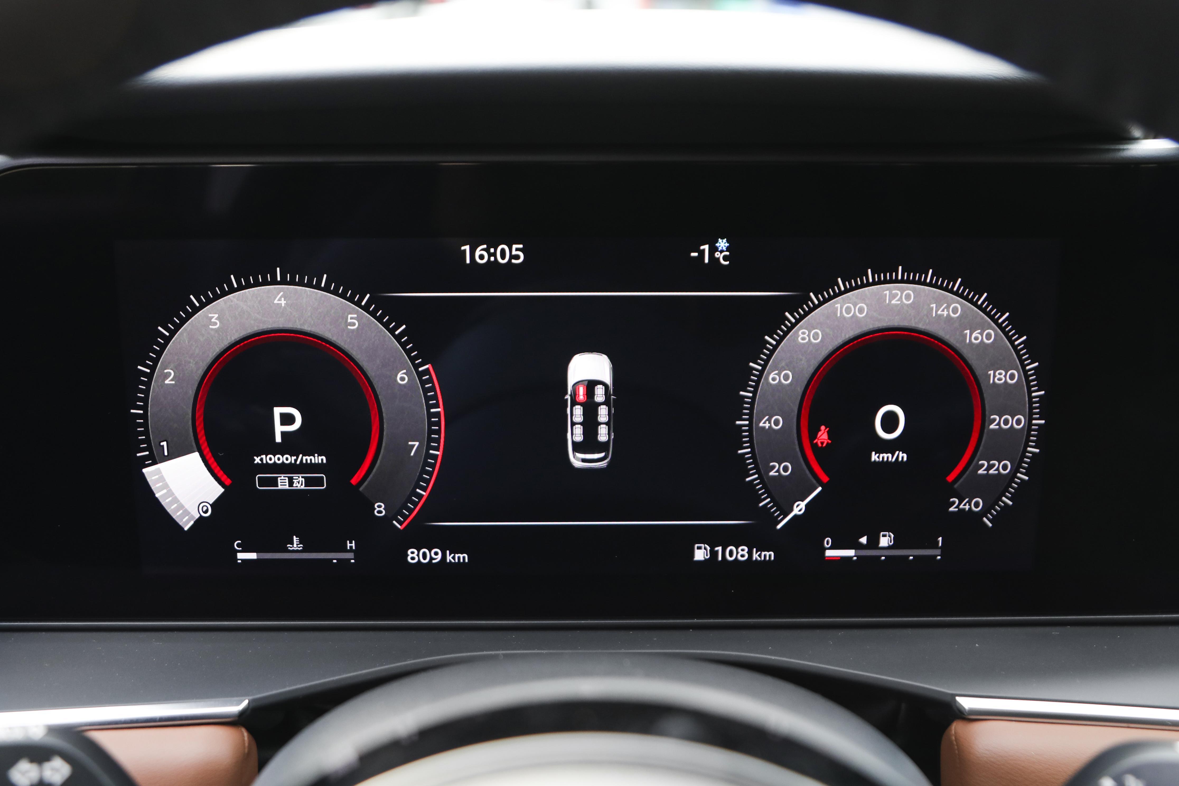 20万级中大型SUV对比，领克09对比日产探陆综合对比，谁更胜一筹?