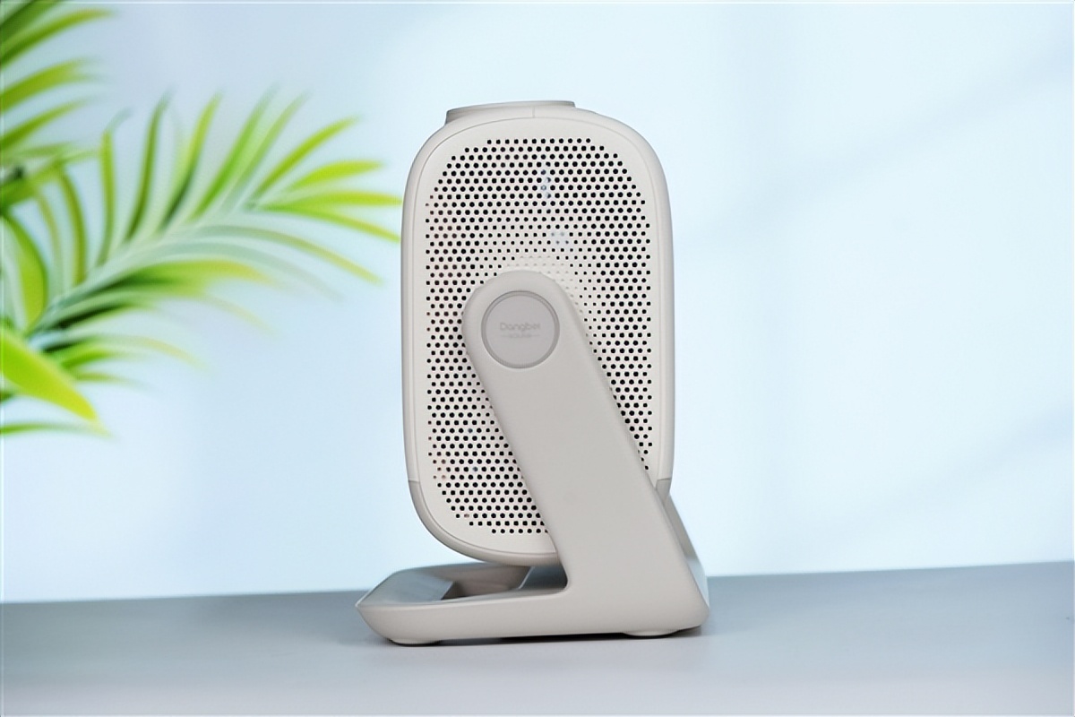 護眼純三色激光！當貝D7X智能投影儀圖賞