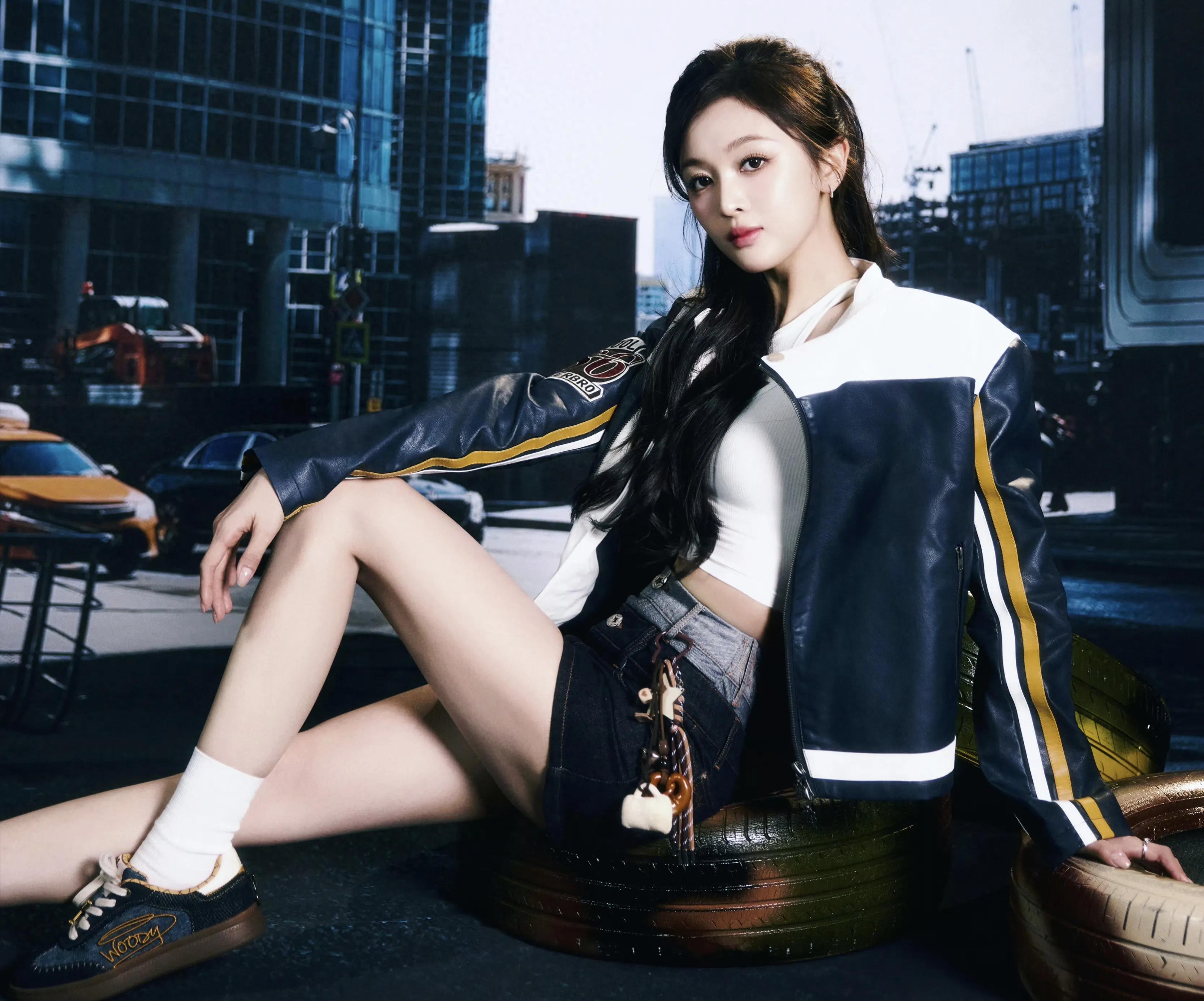 吴宣仪最新穿搭布料,满屏大长腿,真的爱了爱了