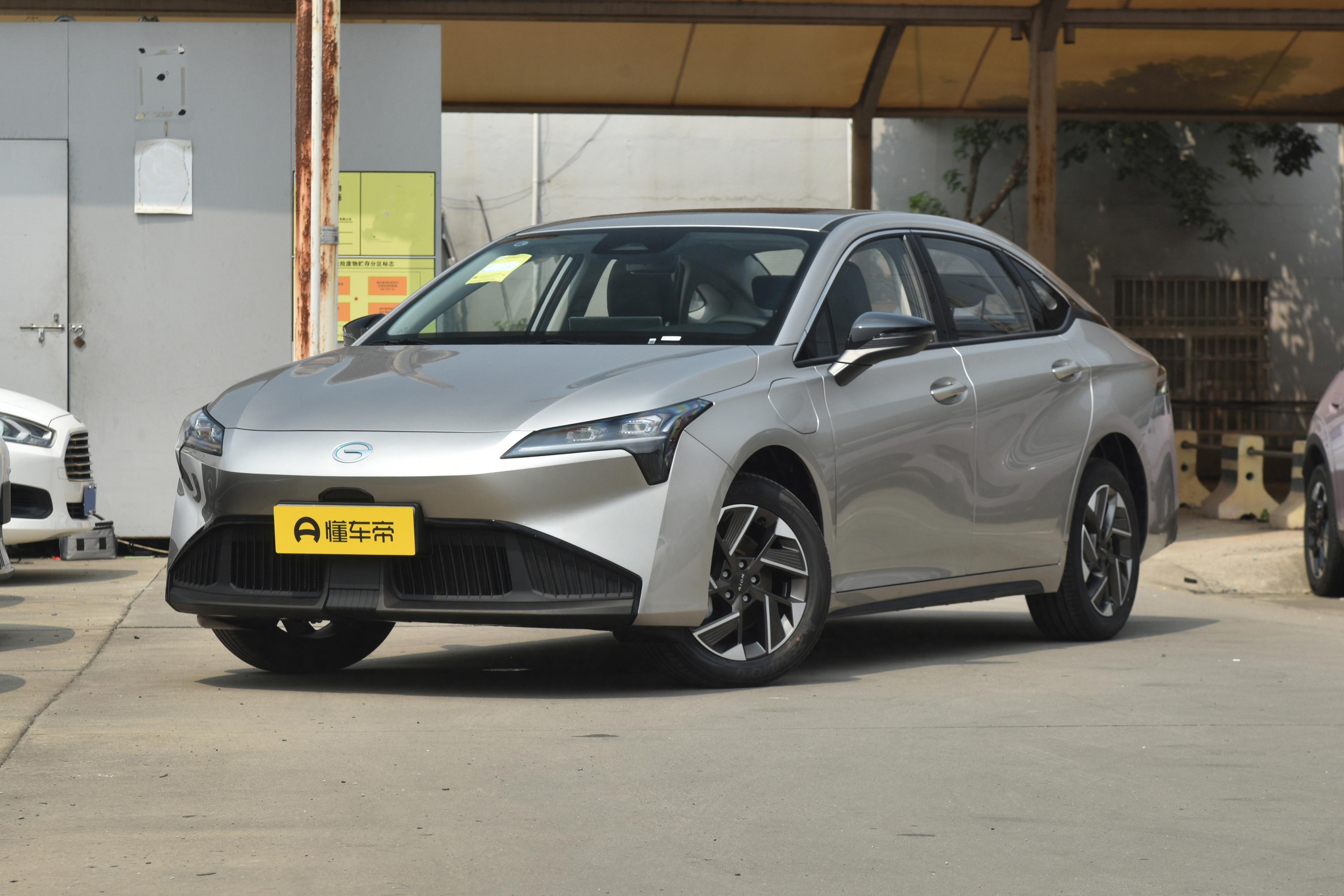 10 万级纯电对决：秦PLUS EV 与埃安S，谁更懂你的用车需求？