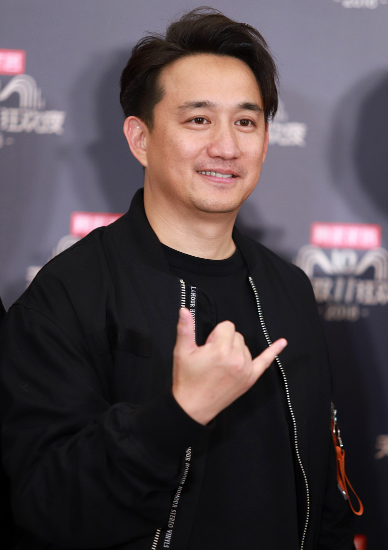 54岁黄磊回应无戏可拍:2年没拍戏,3年没当男主,综艺演戏都停了