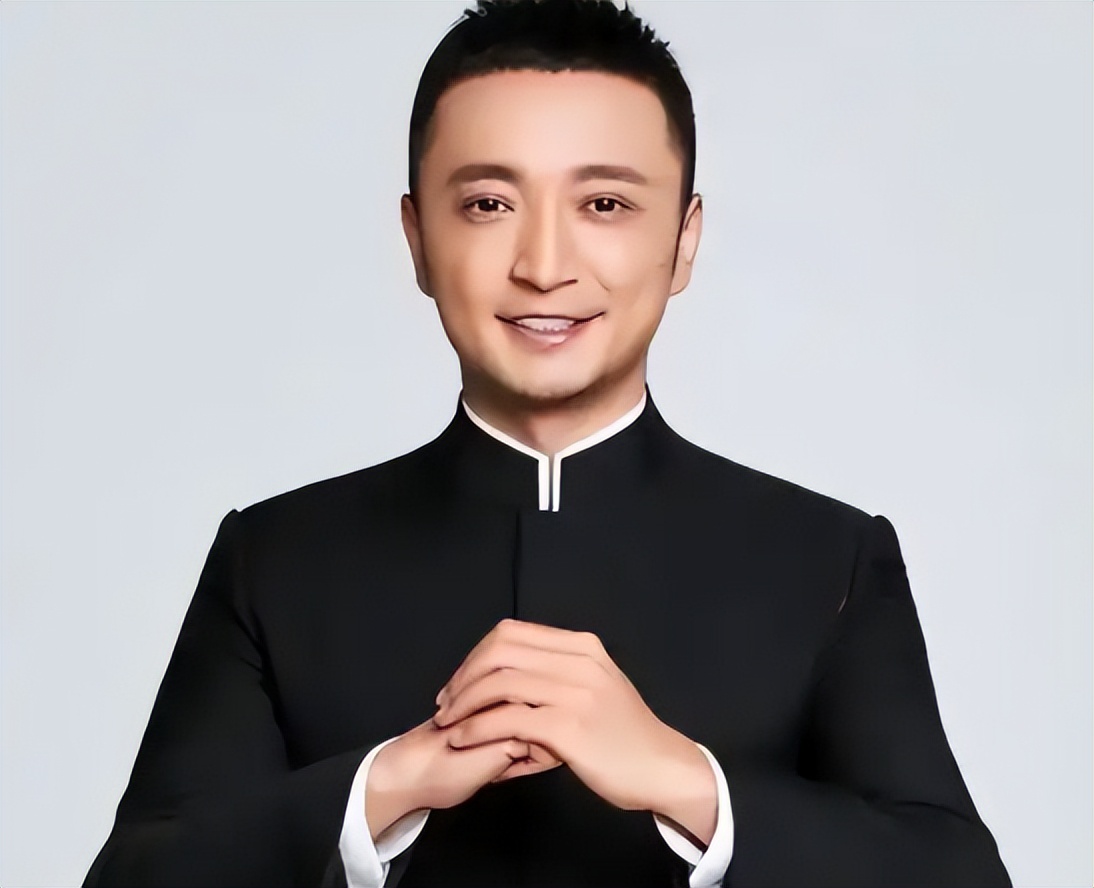 事实证明,44岁高调炫富的央视名嘴杨帆,已经走上了另一条大道