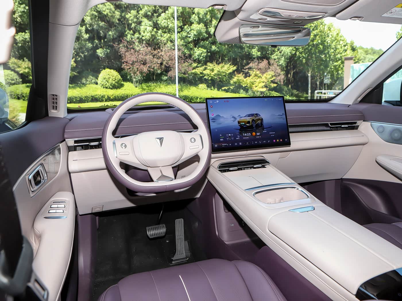 长安全新中型SUV上市很亲民，配纯电/增程双动力，纯电续航300Km