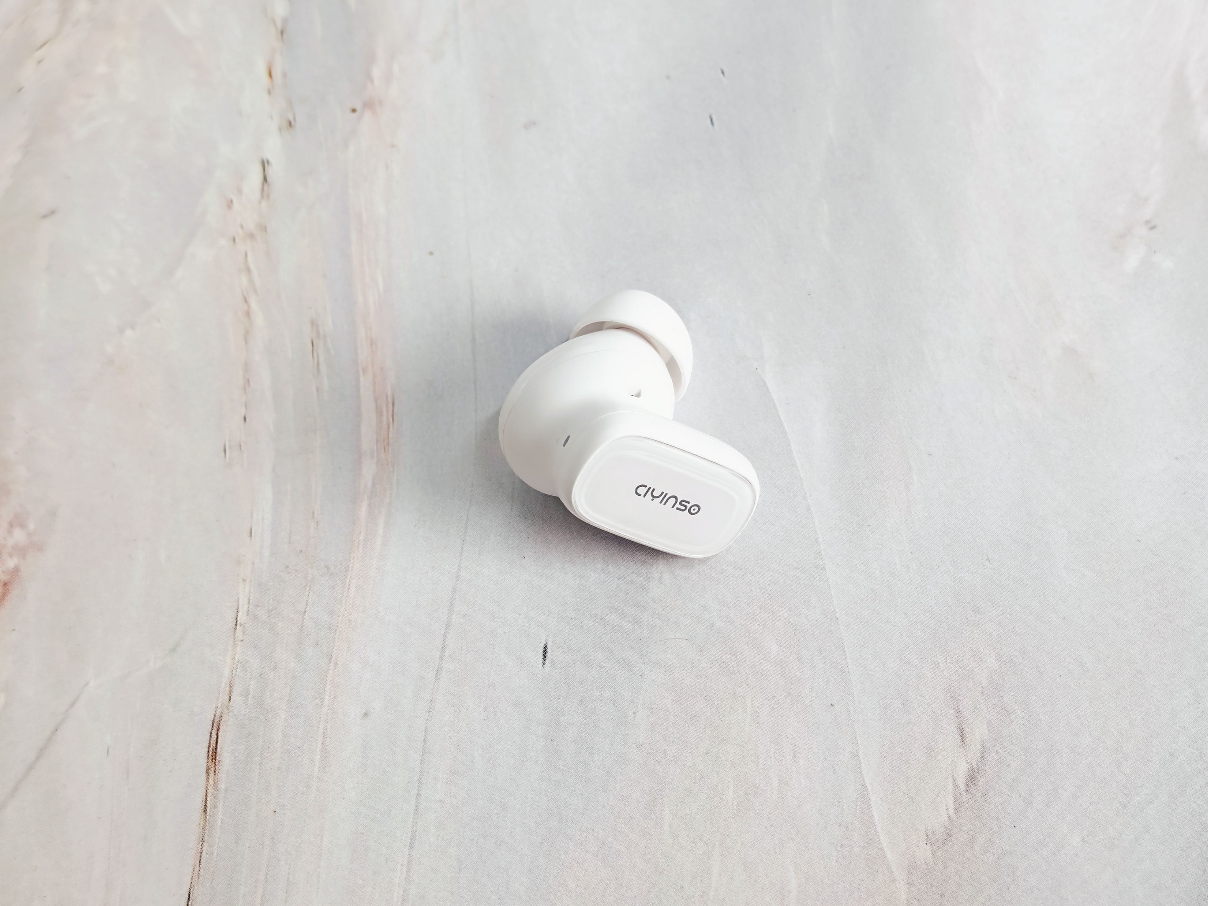 降噪耳机降至百元?有颜值还佩戴舒适,瓷音未来Mars2i体验