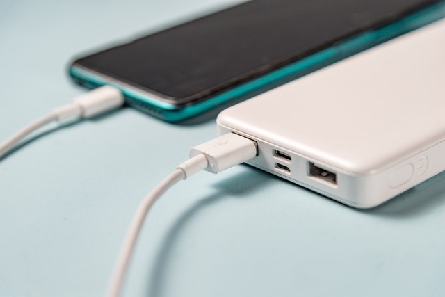 為什么現在沒有可拆卸電池？手機已經徹底到達內卷困局