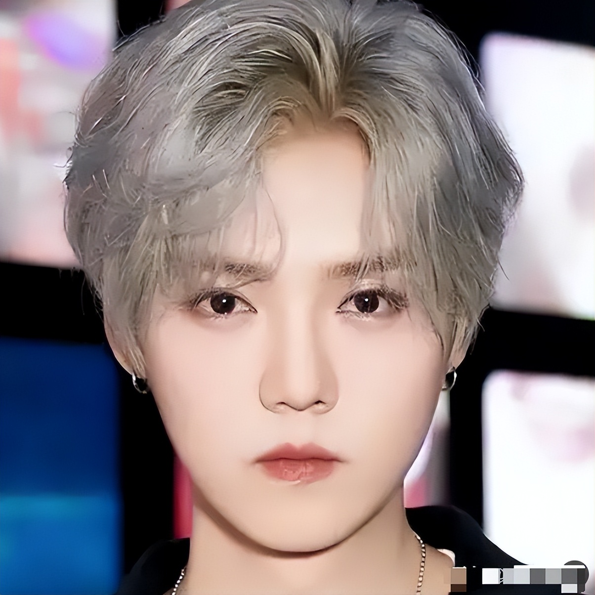 继赵露思鹿晗生病后,又一明星自爆病情,彻底撕下娱乐圈\遮羞布\