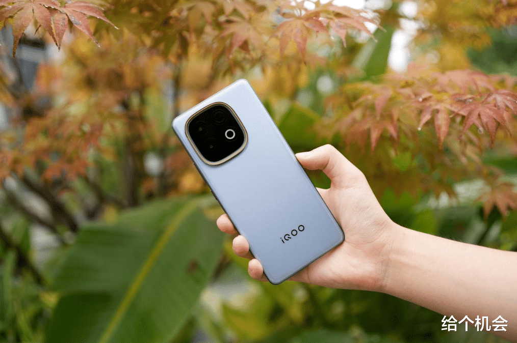 9月可以“闭眼入”的一款手机,天玑9400+手机不到2000,低价高配