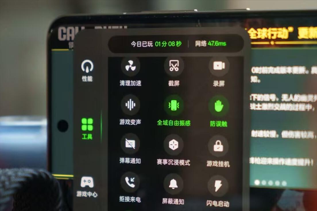 真我放弃高利润,骁龙8至尊+120倍变焦+6500mAh,国补后仅2899元