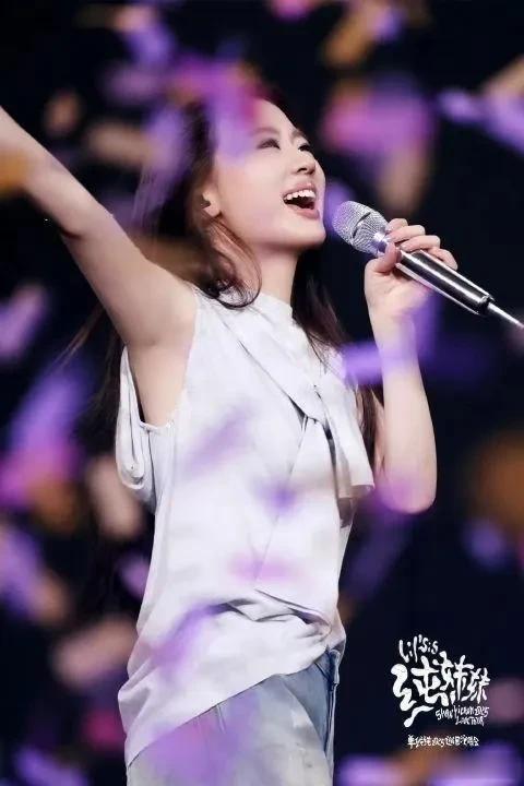 比单依纯歌声更牛的，是这个