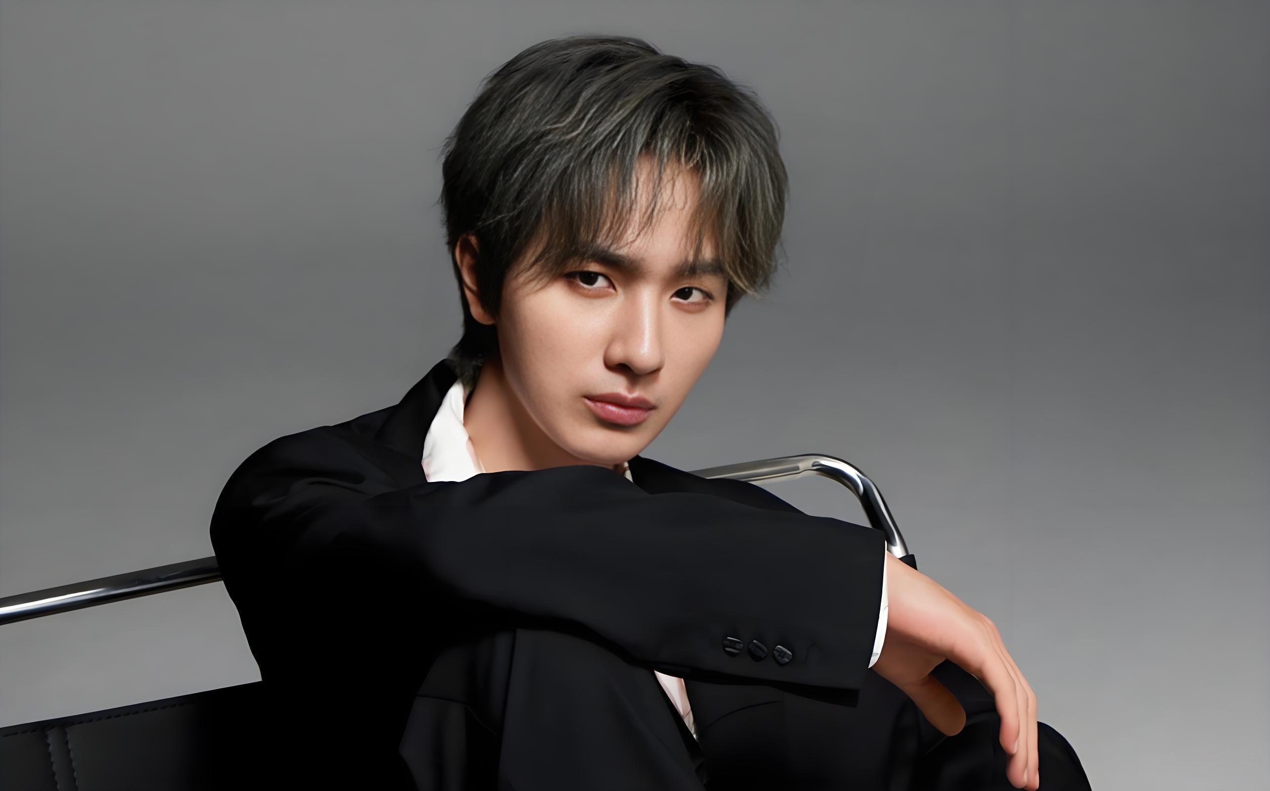 北京朝阳区法院对李宏毅发布限消令，李宏毅发布声明回应