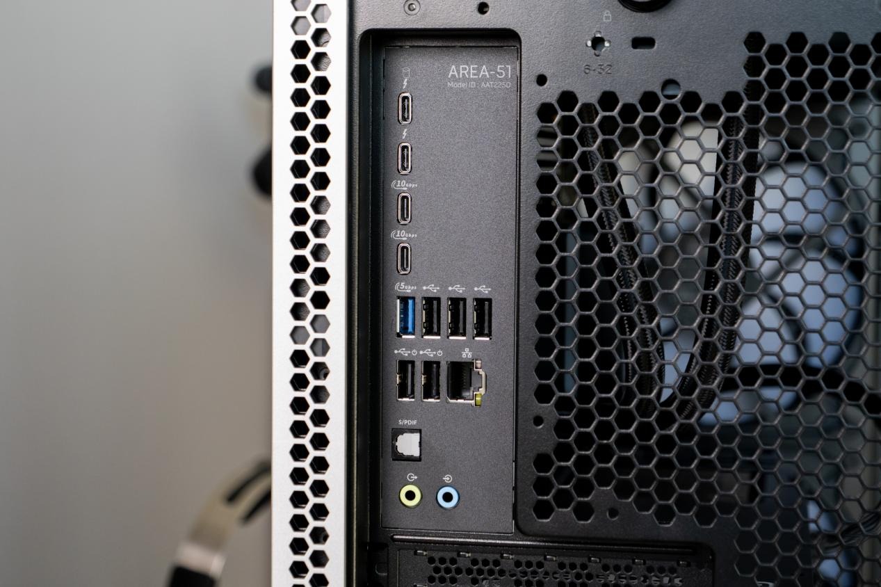 從神秘代號到硬核旗艦：Alienware外星人Area-51游戲臺式機
