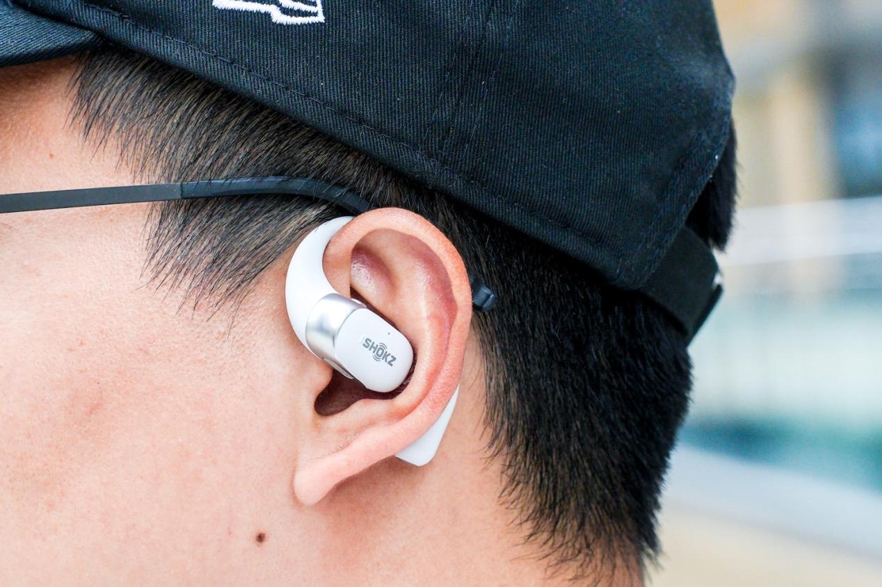 戴耳机总嫌 “硌得慌”?韶音 OpenFit 2+:超零度硅胶久戴也轻松