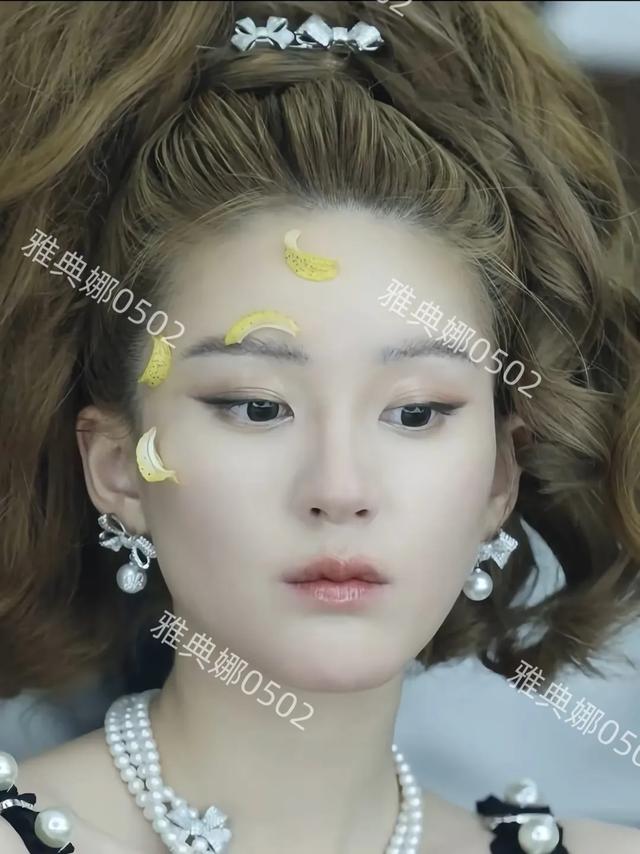 天啊，这居然是赵露思？新造型竟然撞脸谢娜，粉丝直呼认不出来!