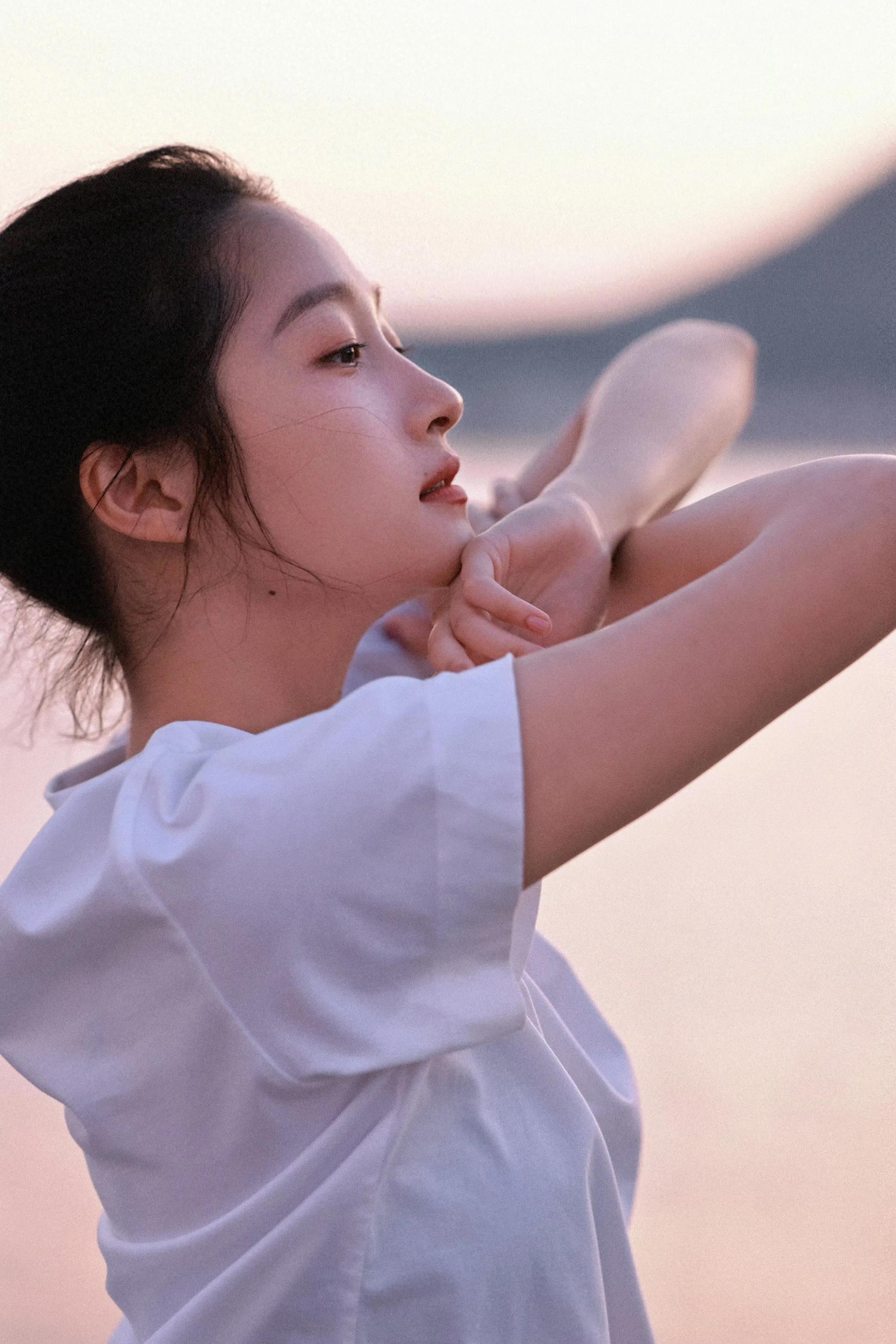 关晓彤写真美图