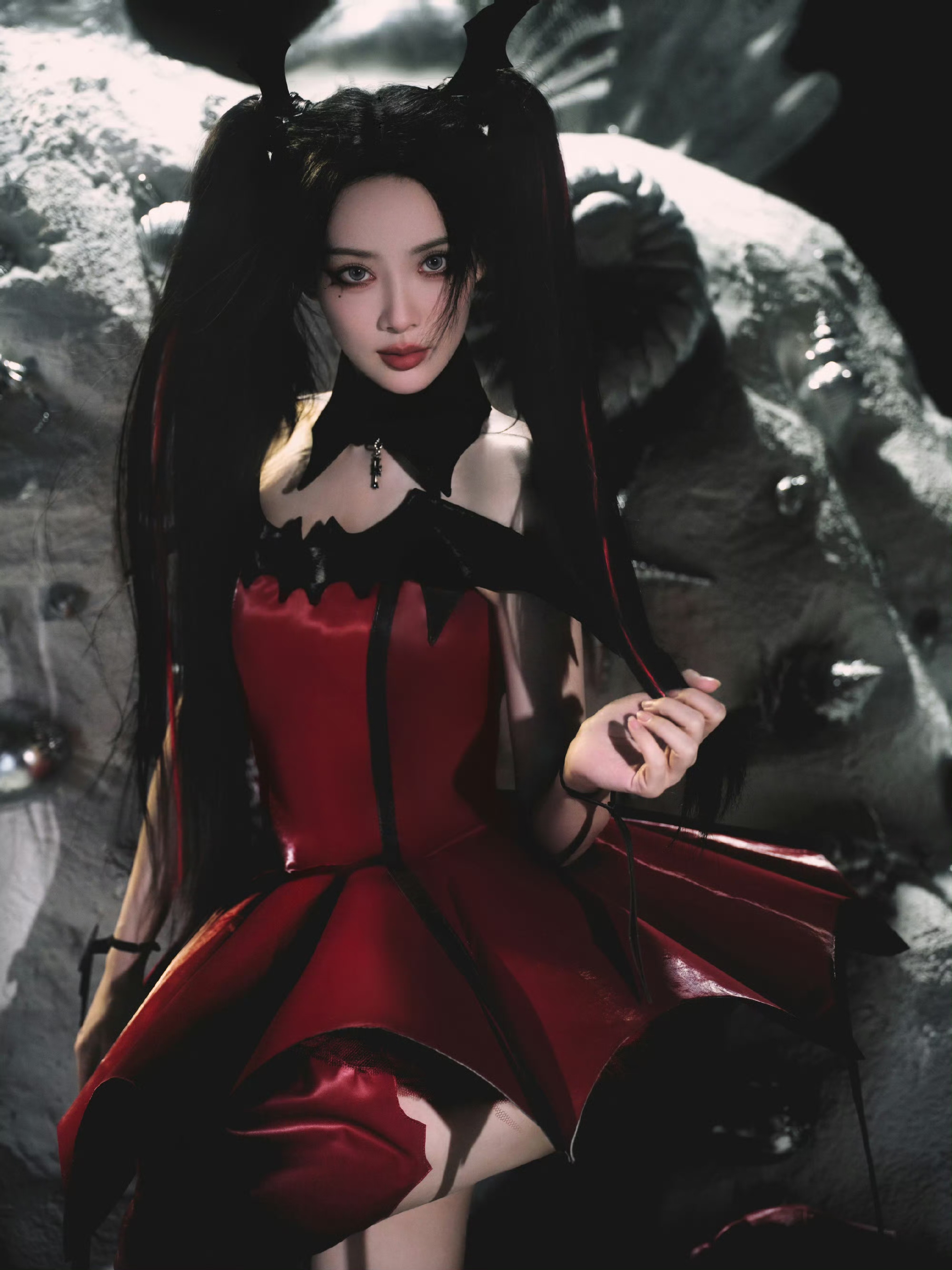 孟子义生日解锁双造型，暖光缪斯气质清冷，歌呗cos还原度惊艳！